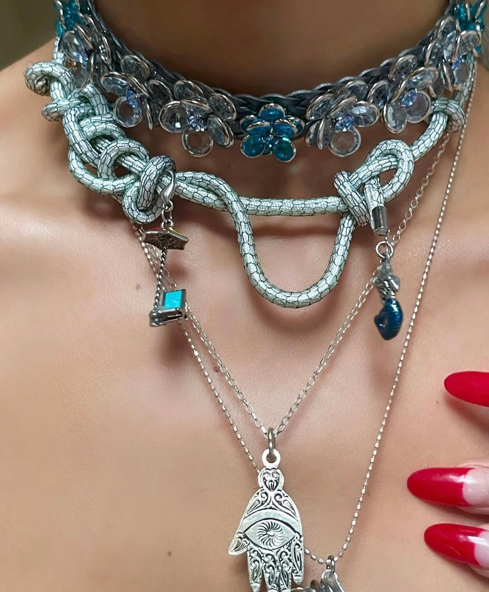 CRYSTAL FLOWER CHOKER NECKLACE - SILVER & BLUE