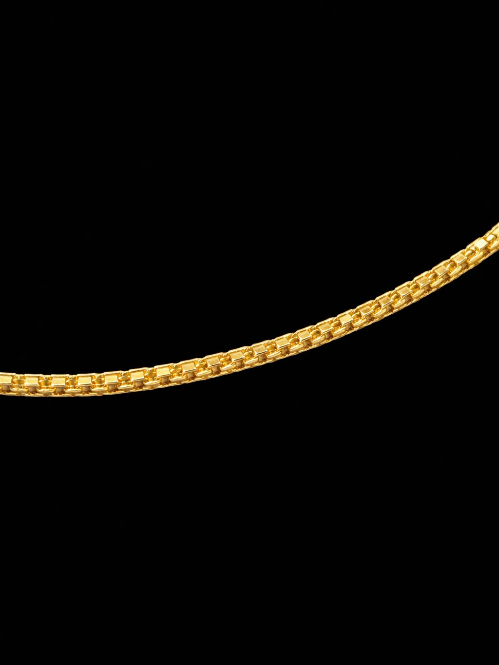 SOLID SQUARE LINK CHAIN NECKLACE